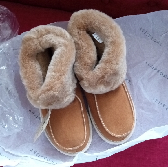 Sheepskin Mocassin Boot Slippers 100% Fur Lined - SIZE 8-9 - Picture 3 of 5